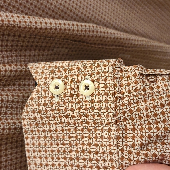 Quieti medium men's dress shirt. - Picture 4 of 5